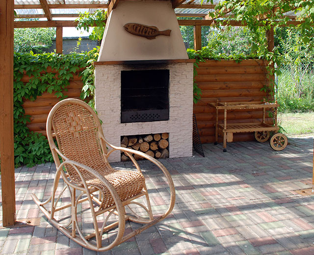 Outdoor-Fireplace
